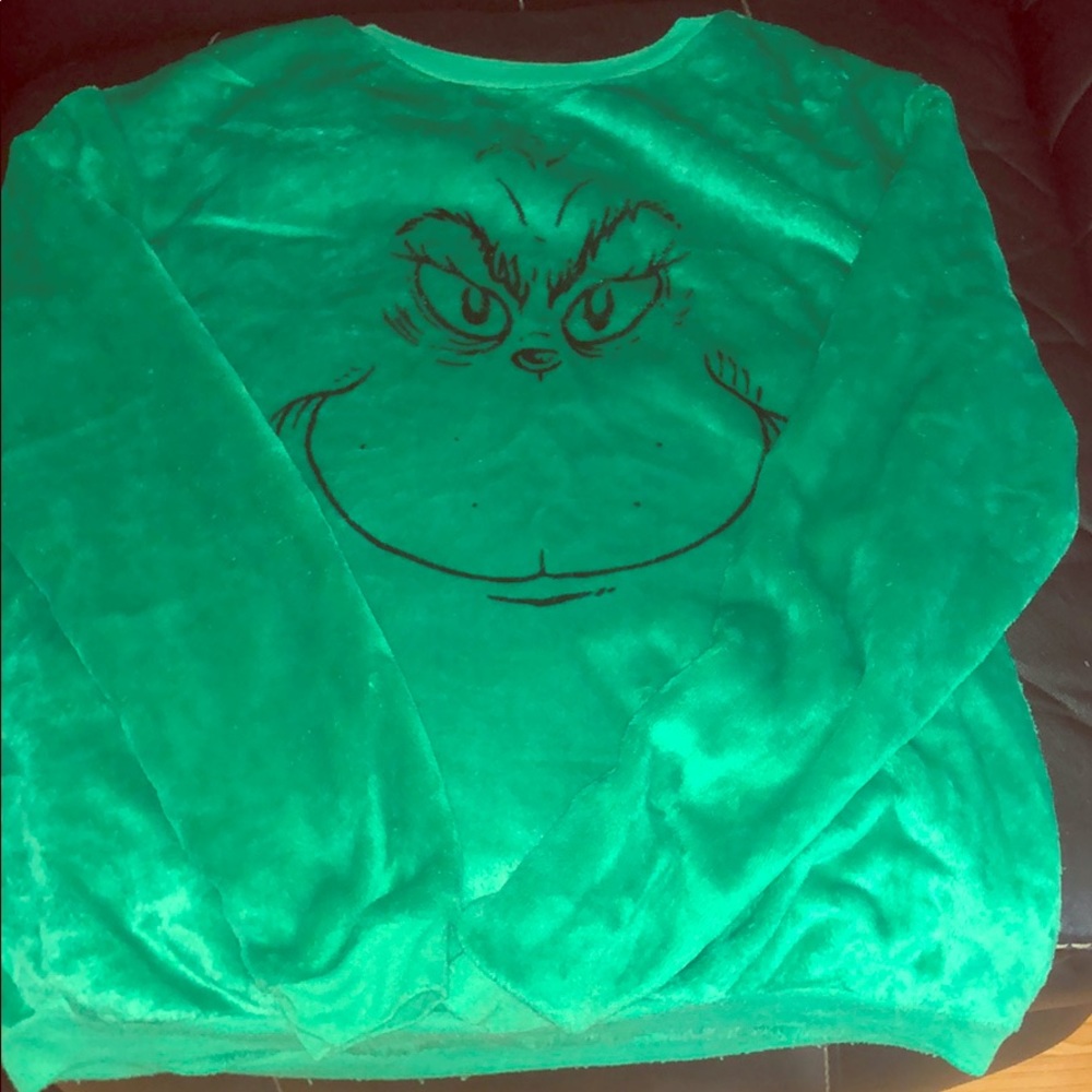 A grinch shirt